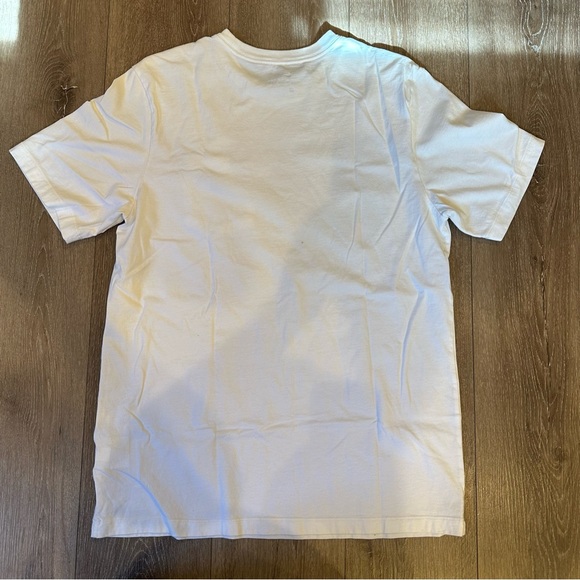 Nike NSW graphic tshirt size Medium - Picture 4 of 4